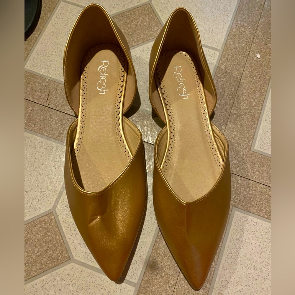 Women's Gold/Nude flats - Size 10 - 'Refresh' brand